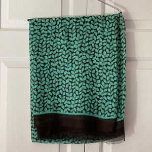 Vera Bradley soft fringe scarf in Shower Vines